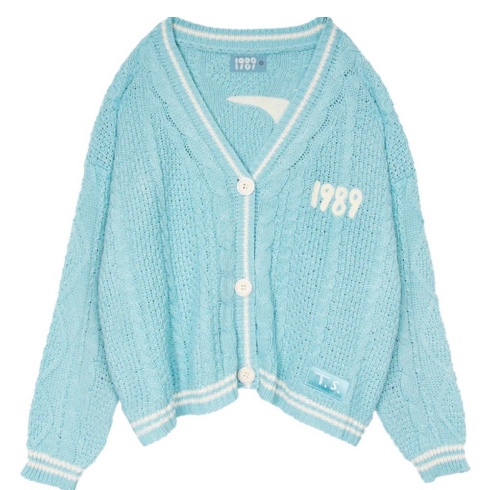 Taylor Swift Blue and White Chunky Knit Cardigan